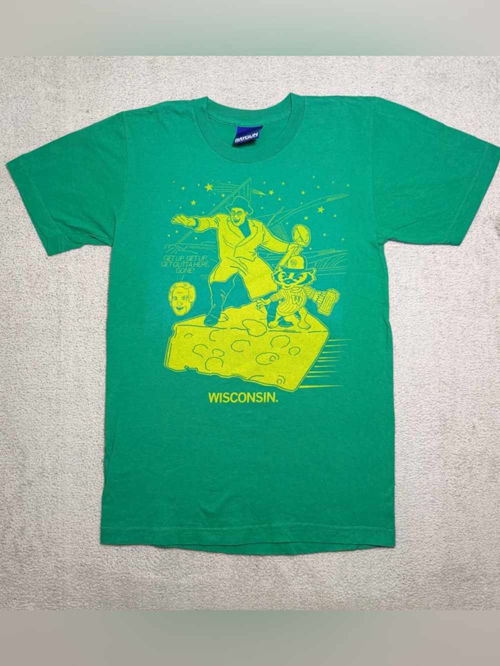 Raygun Wisconsin T-Shirt Adult Small Green Graphic Bob Uecker Bucky Badger USA